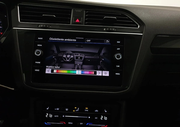 Volkswagen Tiguan cena 124999 przebieg: 126000, rok produkcji 2022 z Debrzno małe 781